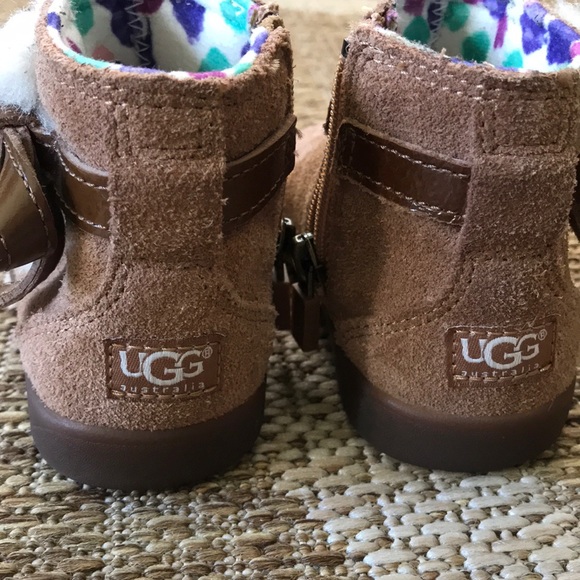 Uggs! - Picture 3 of 5